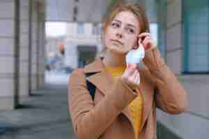 Spain to End Face Mask Requirement on Public Transport